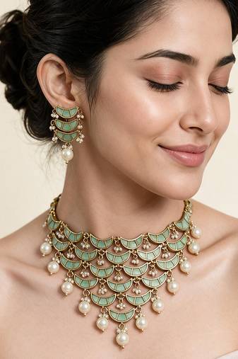 Gold plated sage green pearl necklace set