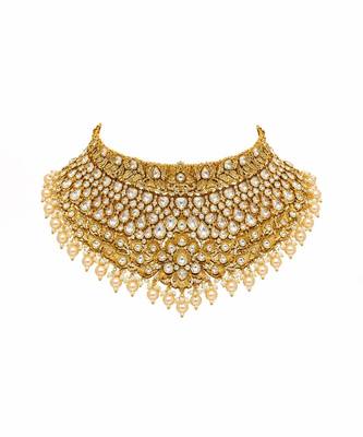 Gold plated pearl kundan necklace set with maang tikka 3