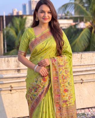 Women's zari woven kashmiri pashmina silk traditional saree with blouse 2