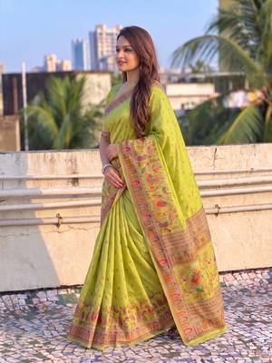 Women's zari woven kashmiri pashmina silk traditional saree with blouse 4