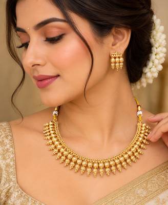 Gold-plated necklace set in gold - contemporary style 1