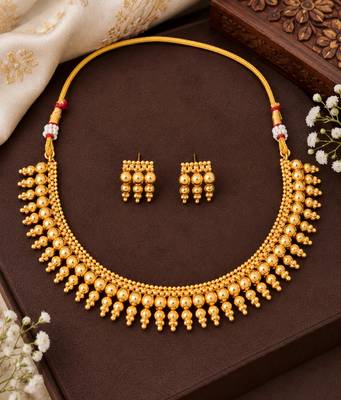 Gold-plated necklace set in gold - contemporary style 2