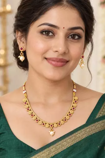 Gold-plated necklace set in multicolor - traditional style