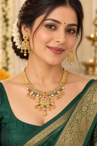 Gold-plated necklace set in multicolor - traditional style
