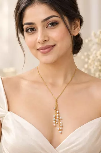 Gold-plated necklace in golden - designer style