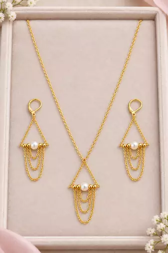 Gold-plated necklace set in golden - designer style