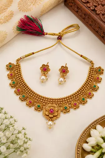 Gold-plated necklace set in multicolor - traditional style