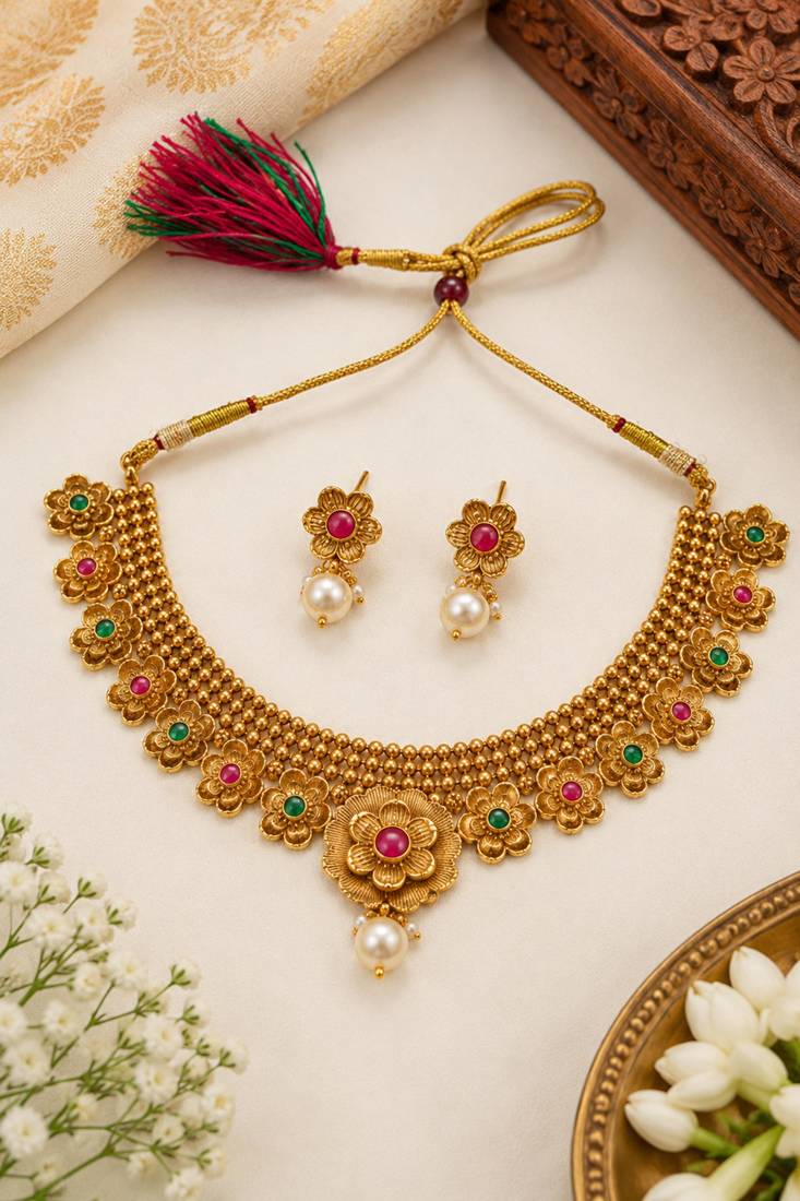 Gold-plated necklace set in multicolor - traditional style