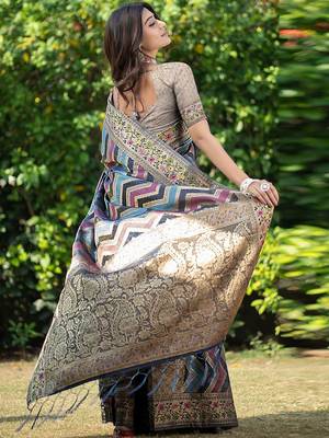 Blue printed jacquard zari organza leheriya saree 3