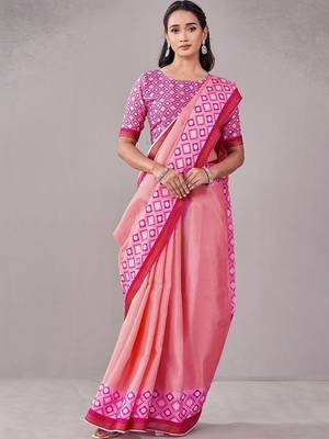 Pink geometric printed saree with blouse piece 1