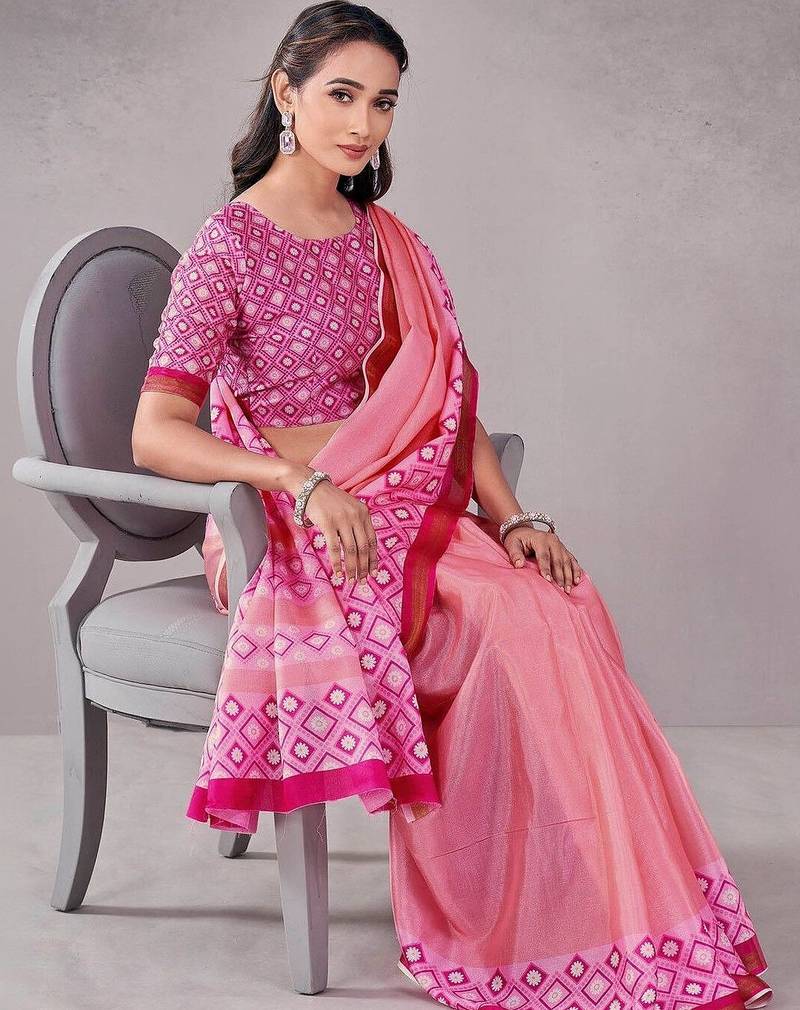 Pink geometric printed saree with blouse piece