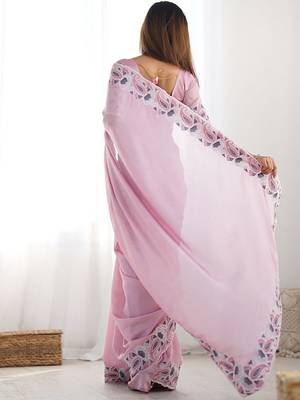 Pink embroidered silk blend saree 3