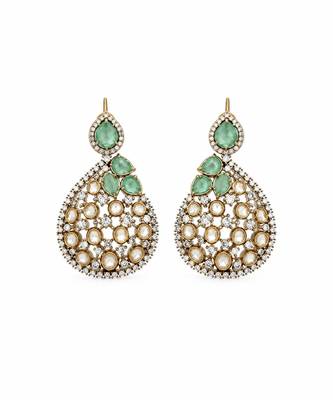 Gold plated sage green moissanite polki statement necklace set with maang tikka 4