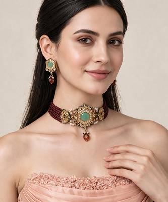 Gold plated kundan hexagon choker with drop earrings 1