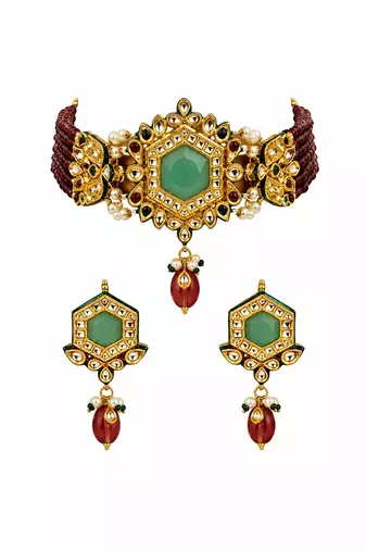 Gold plated kundan hexagon choker with drop earrings
