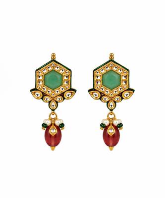 Gold plated kundan hexagon choker with drop earrings 4