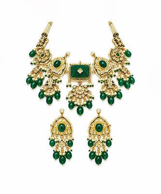 Gold plated kundan emerald green drop necklace earring set 2