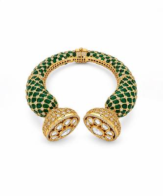 Gold plated emerald green moissanite polki statement bangle 2