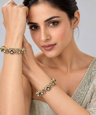 Gold plated emerald green moissanite polki bangle set 1