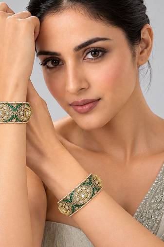 Gold plated emerald green crest moissanite polki bangles