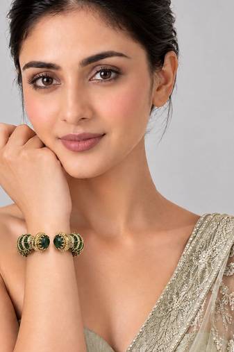Gold plated emerald green cluster moissanite polki kada