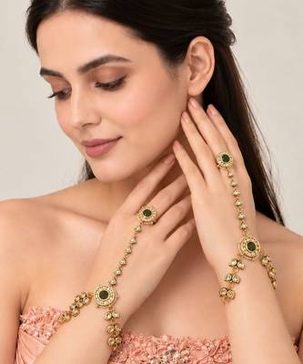 Gold plated kundan pearl chain haath phool 1