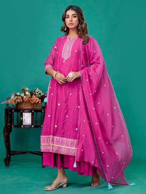 Fuschia embroidered gown dupatta set of 2 1