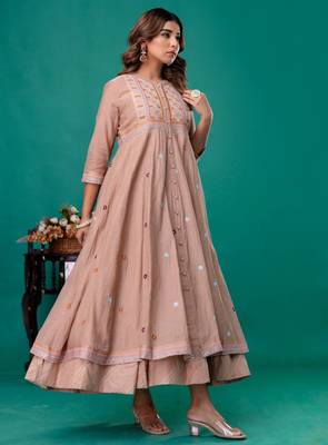 Beige embroidered mul chanderi dress set of 1 4