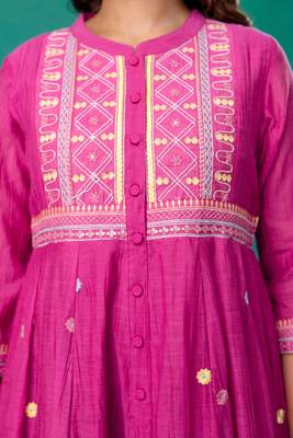 Fuschia embroidered mul chanderi dress set of 1 5
