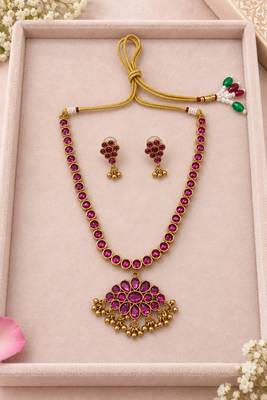 Ruby - green reversible necklace set with matching 2 pair of earrings 2