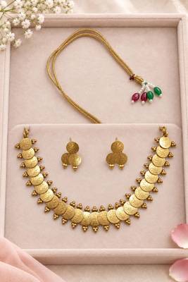 Traditional gold-tone coin necklace set with embossed medallions 2