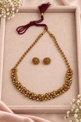Traditional gold-tone beaded necklace set with matching stud earrings 2