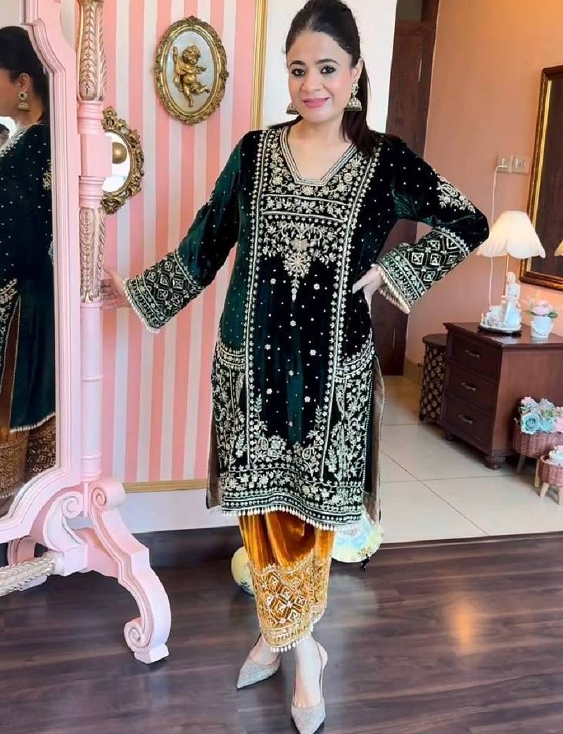 Green heavy velvet kurti palazzo set