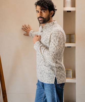 Off white color smart and ethnic swiss linen fabric fetive printed short kurta for men's trendy looks 4