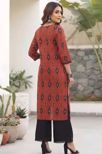 Maroon  pure cotton printed kurti for women