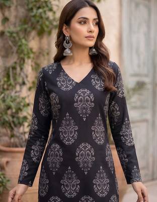 Black  pure cotton printed kurti for women 2