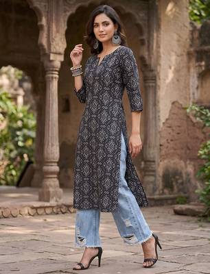 Black  pure cotton printed kurti for women 3