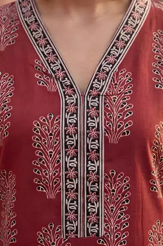 Maroon  pure cotton printed kurti for women