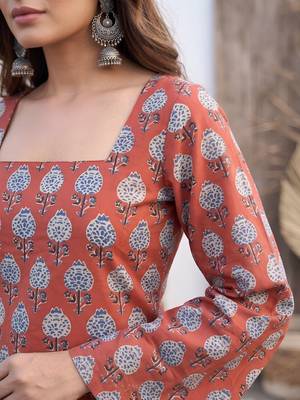 Maroon  pure cotton printed kurti for women 3