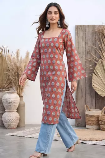 Maroon  pure cotton printed kurti for women