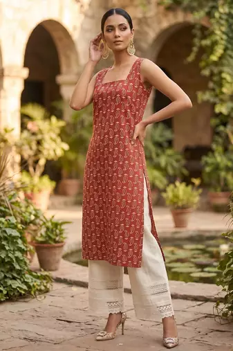 Maroon  pure cotton printed kurti for women