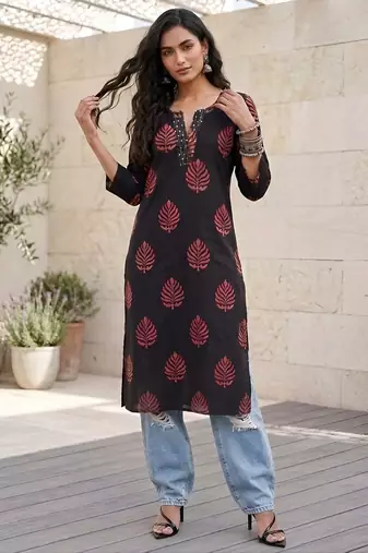 Black  pure cotton printed kurti for women