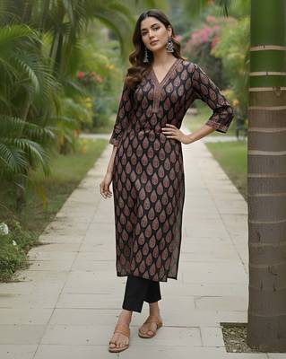 Black  pure cotton printed kurti for women 3