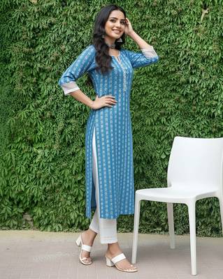 Blue  pure cotton printed kurti for women 3