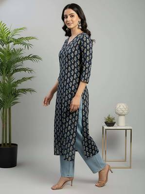Blue  pure cotton printed kurti for women 3