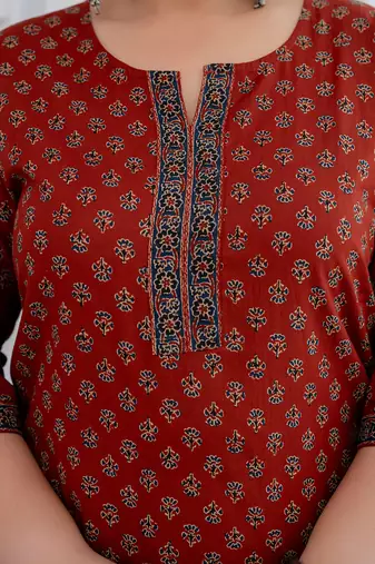 Maroon  pure cotton printed kurti for women