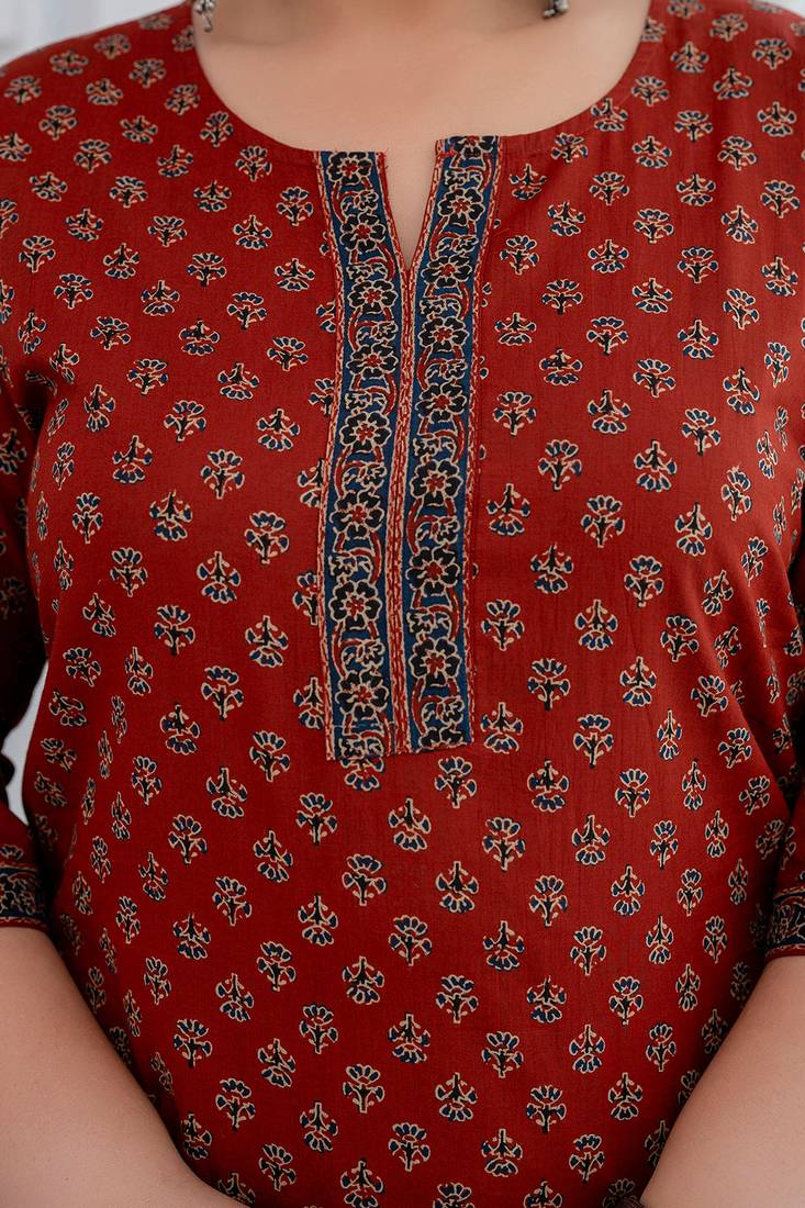 Maroon  pure cotton printed kurti for women