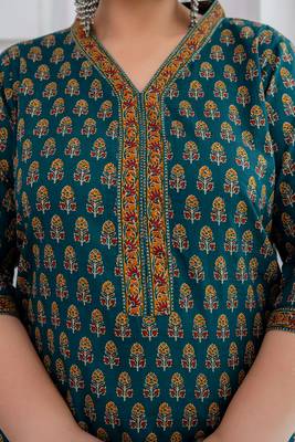 Green  pure cotton printed kurti for women 2