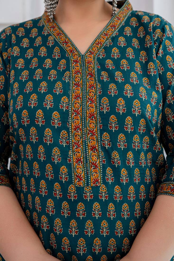 Green  pure cotton printed kurti for women