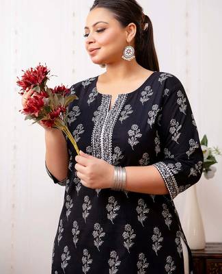 Black  pure cotton printed kurti for women 5